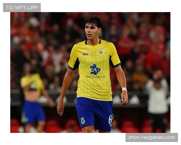 凯拉特门将单场10次扑救，虽败犹荣获评全场最佳